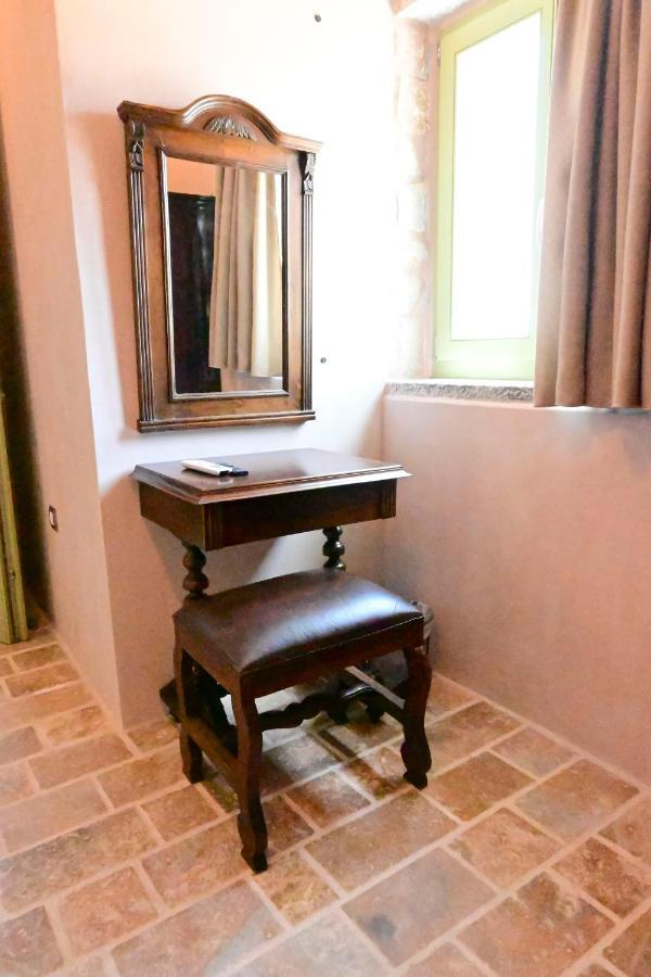 Arapis Rooms & Suites Agios Kiprianos Екстериор снимка