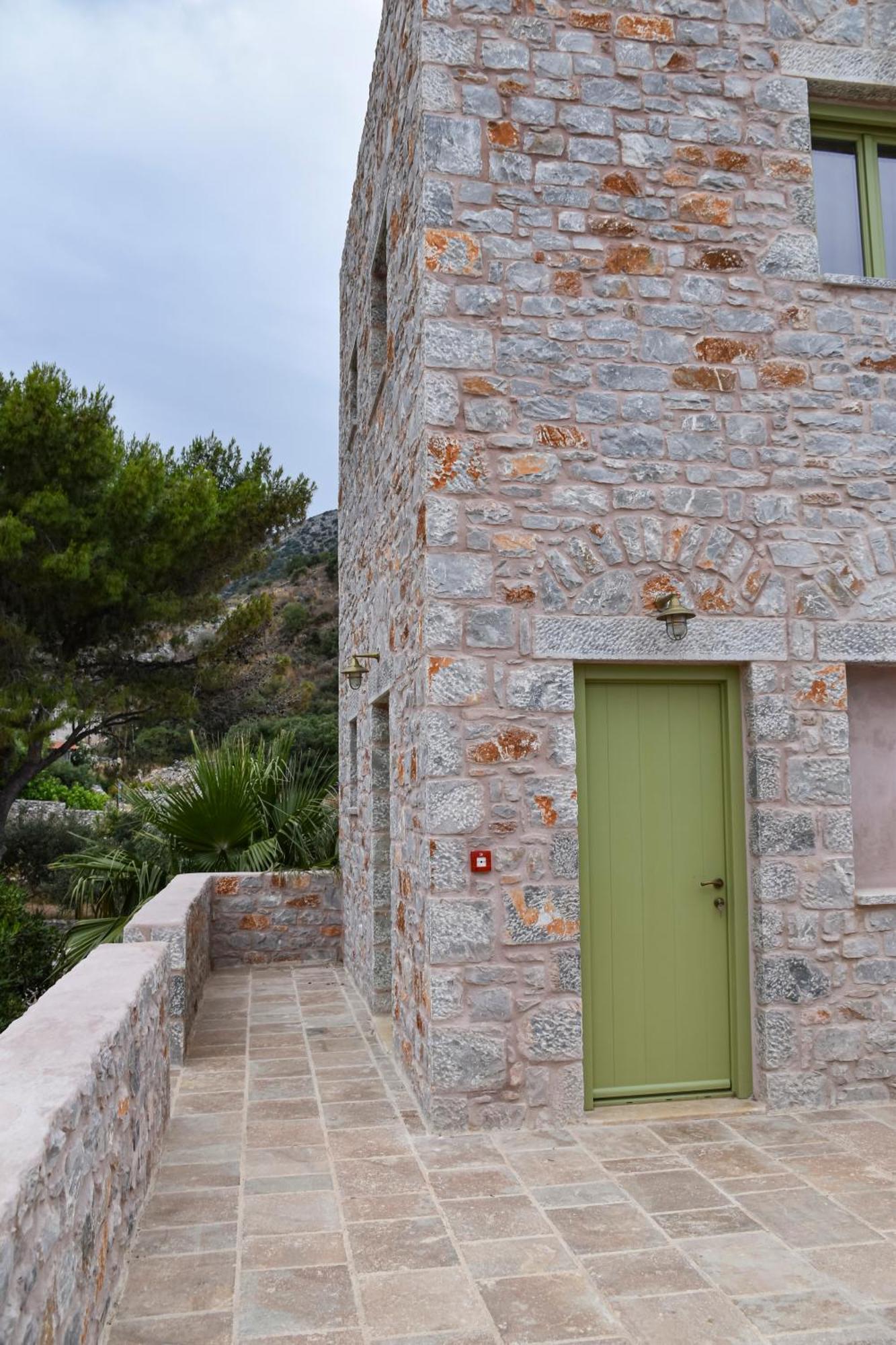 Arapis Rooms & Suites Agios Kiprianos Екстериор снимка