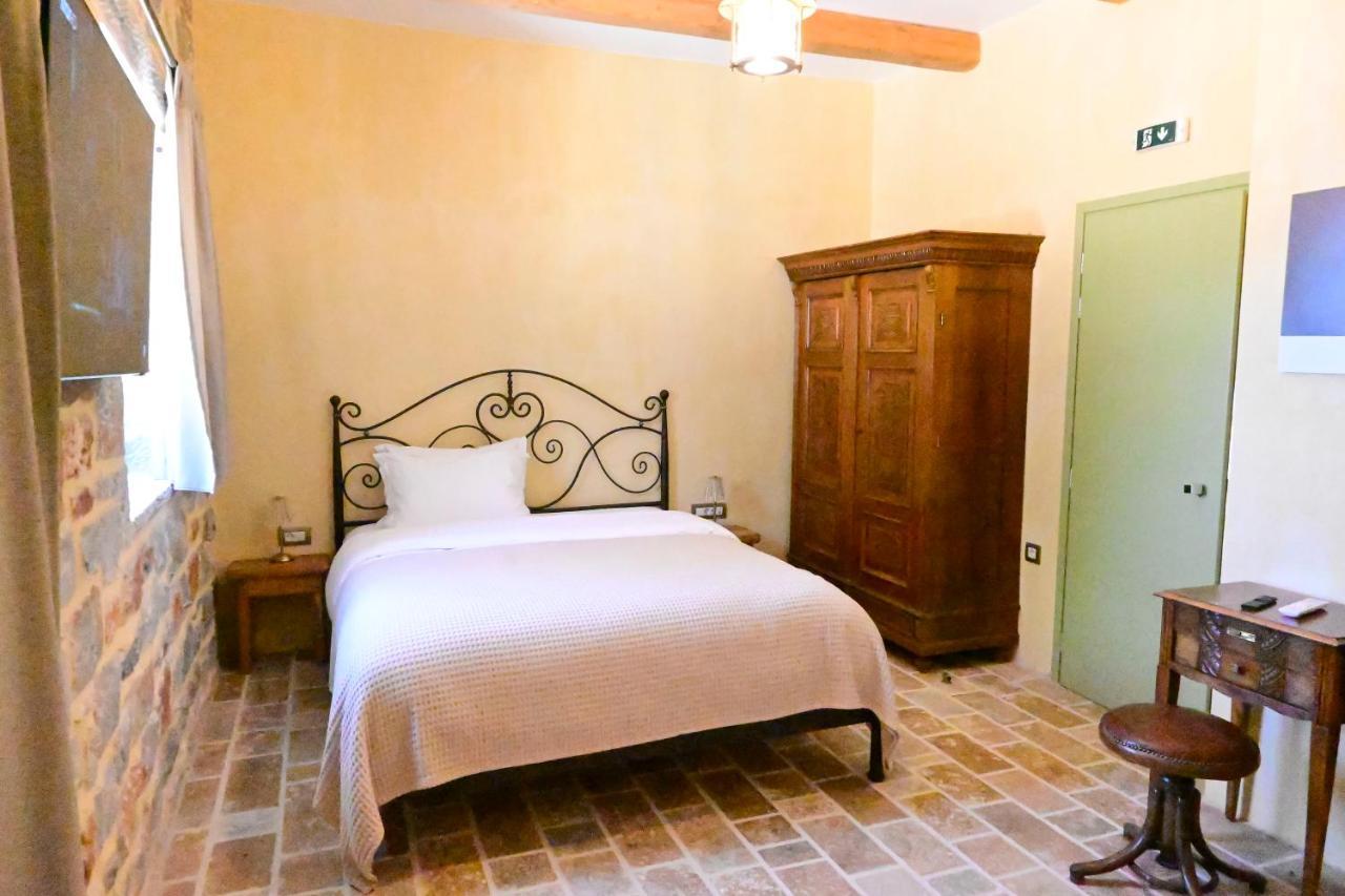 Arapis Rooms & Suites Agios Kiprianos Екстериор снимка