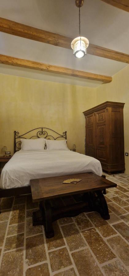 Arapis Rooms & Suites Agios Kiprianos Екстериор снимка