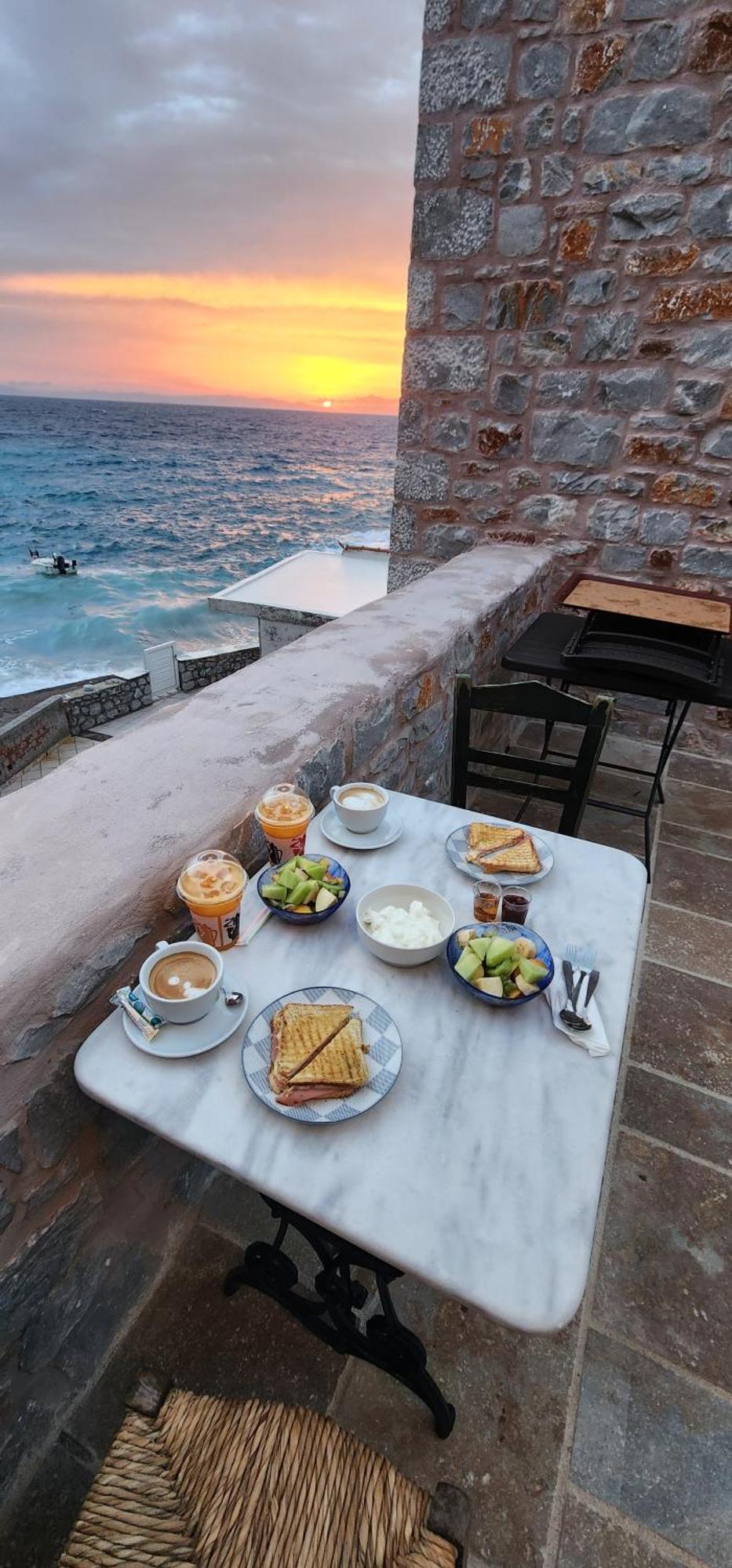 Arapis Rooms & Suites Agios Kiprianos Екстериор снимка