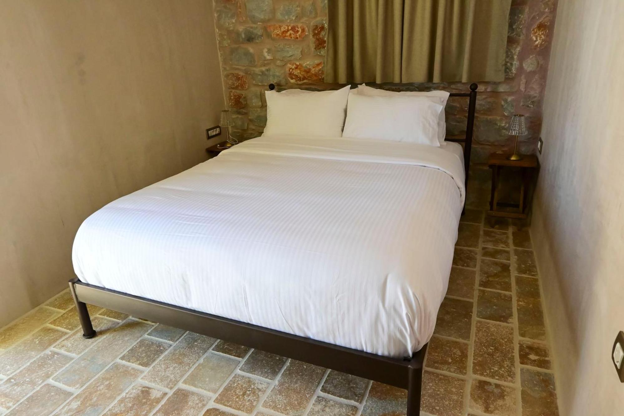 Arapis Rooms & Suites Agios Kiprianos Екстериор снимка