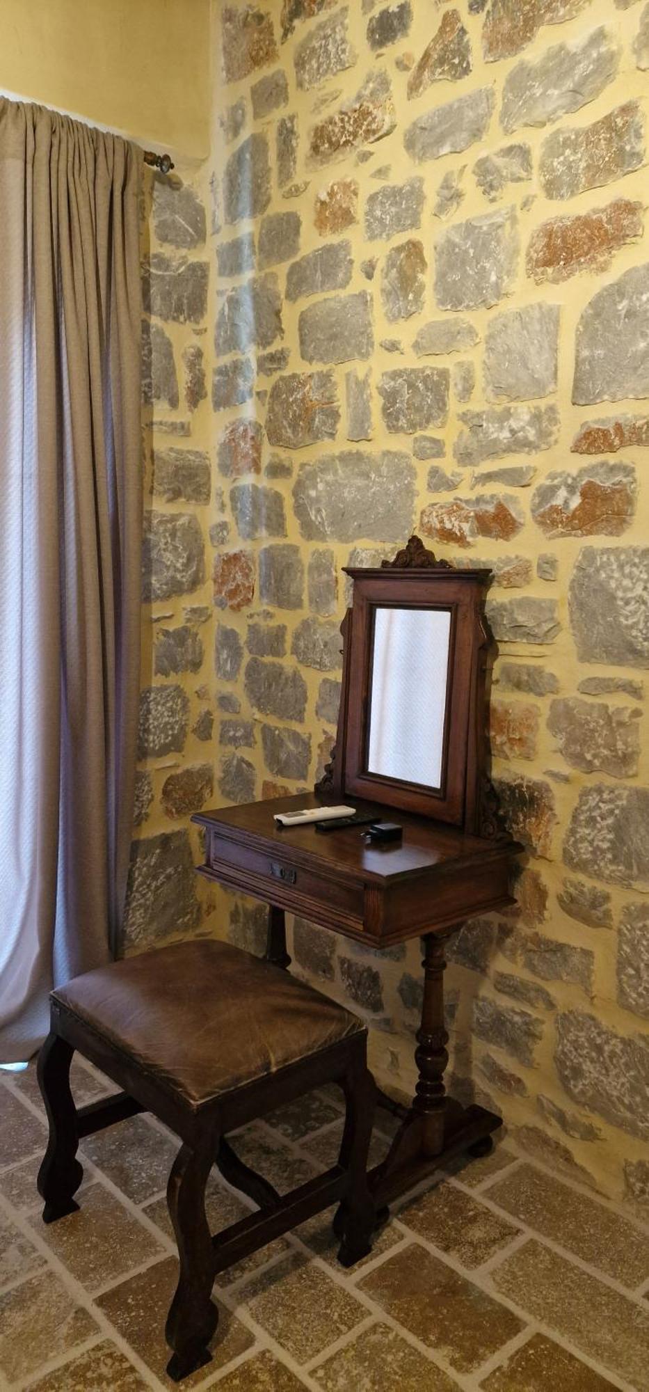 Arapis Rooms & Suites Agios Kiprianos Екстериор снимка