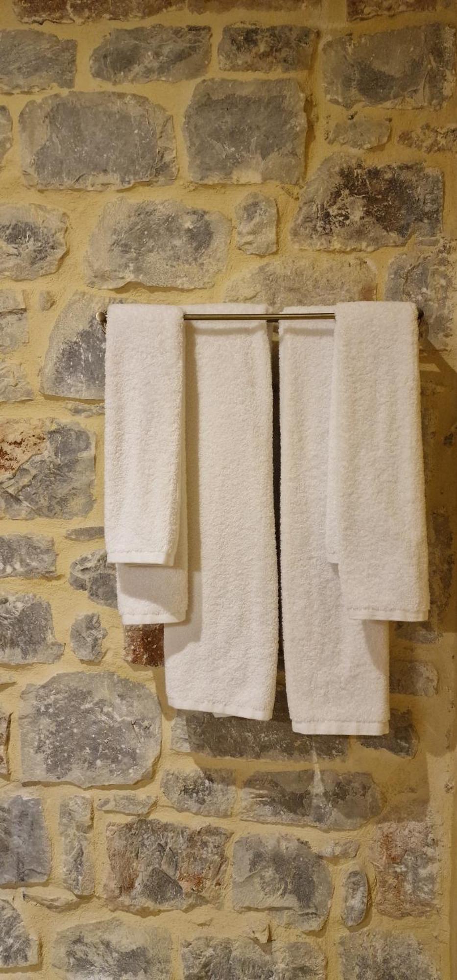 Arapis Rooms & Suites Agios Kiprianos Екстериор снимка