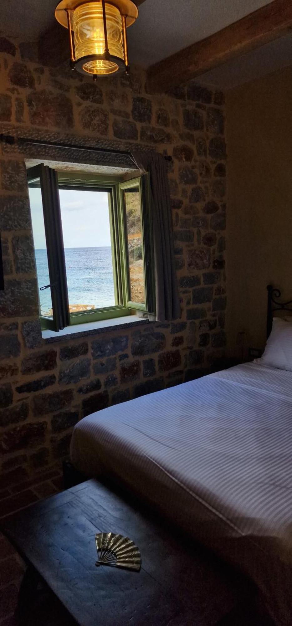 Arapis Rooms & Suites Agios Kiprianos Екстериор снимка